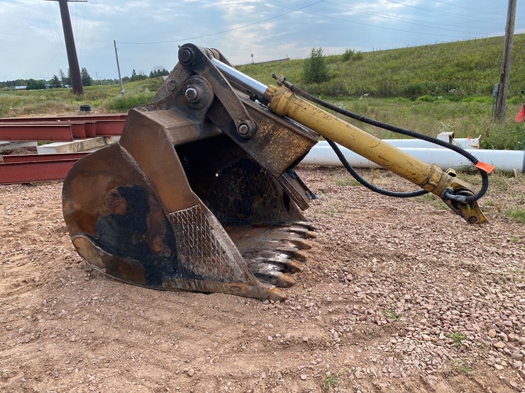 caterpillar-345-image-3