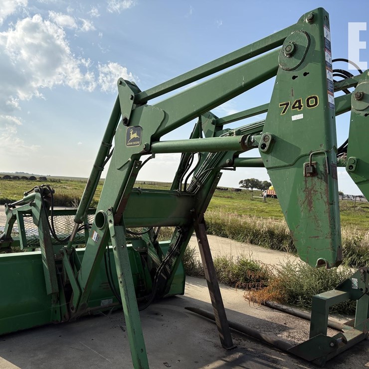 1994 JOHN DEERE 740