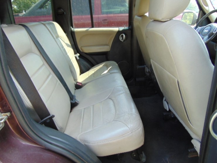 2004-jeep-liberty-image-5