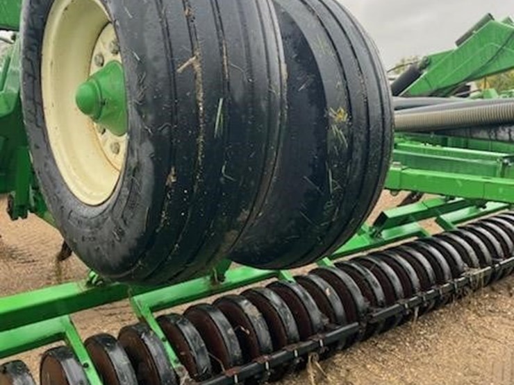 john-deere-1820-image-12