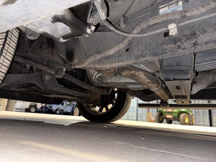 2013-ford-expedition-limited-image-27
