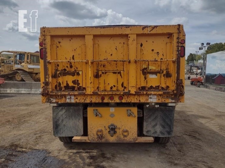 2018-international-durastar-4300-image-4