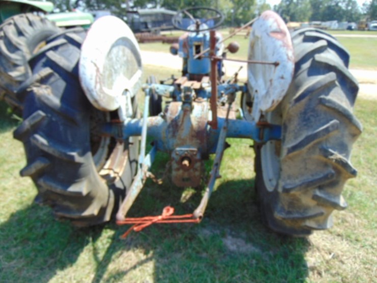 ford-2000-image-10