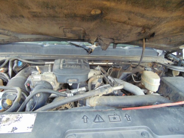 2011-chevrolet-silverado-3500-image-10