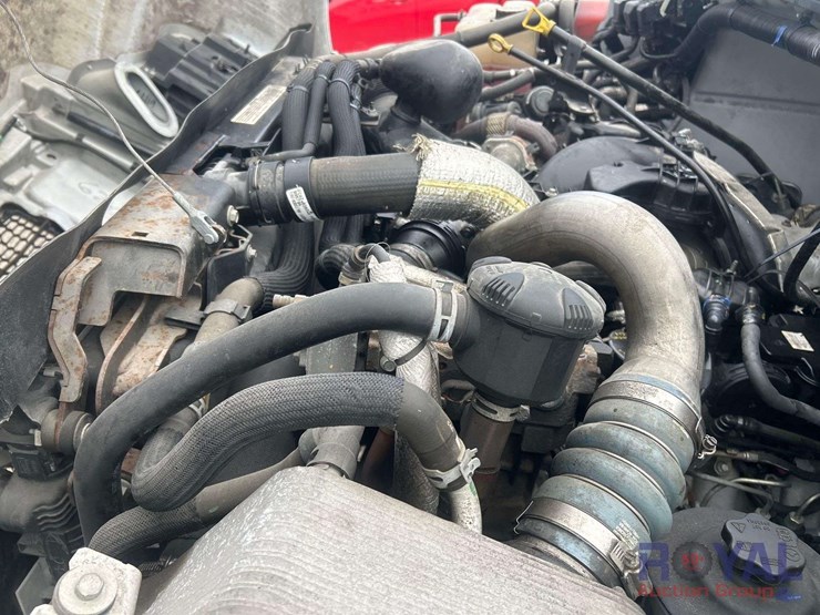 2017-ford-f650-image-16