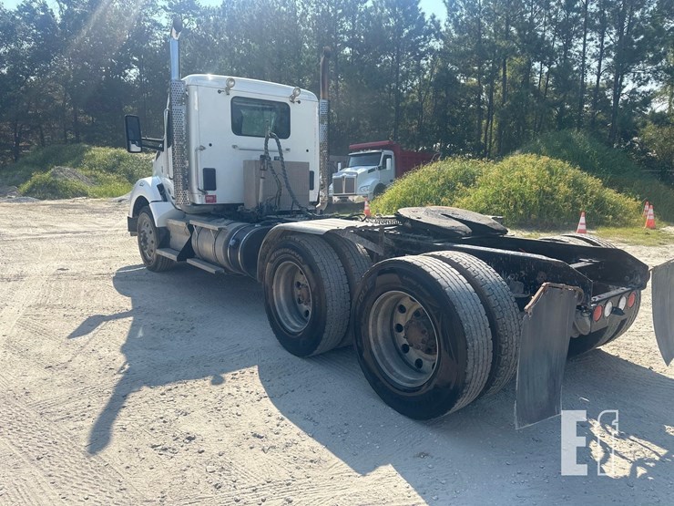 2015-kenworth-t880-image-5