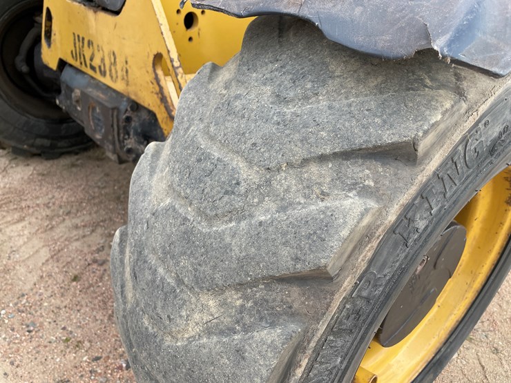 caterpillar-th255c-image-27