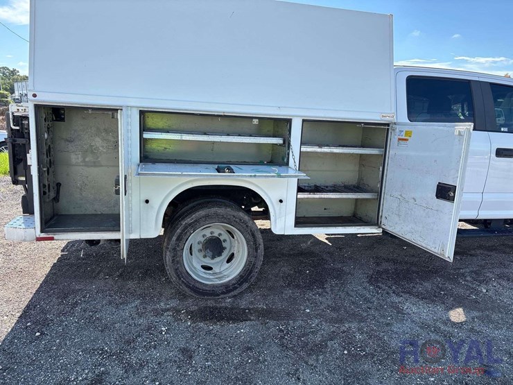 2017-ford-f550-image-24