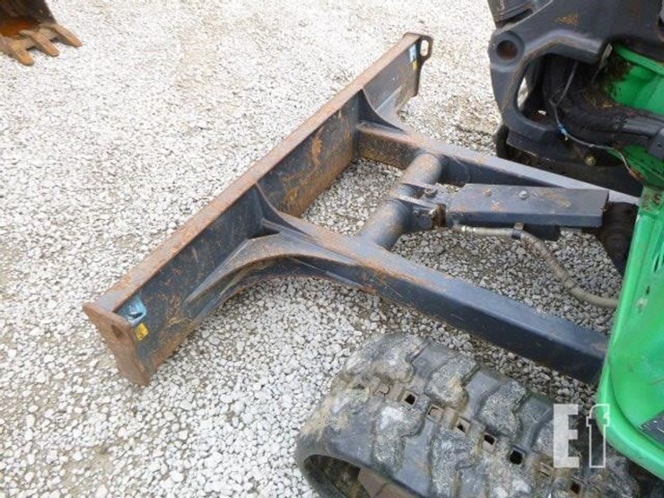2021-takeuchi-tl8r-image-24
