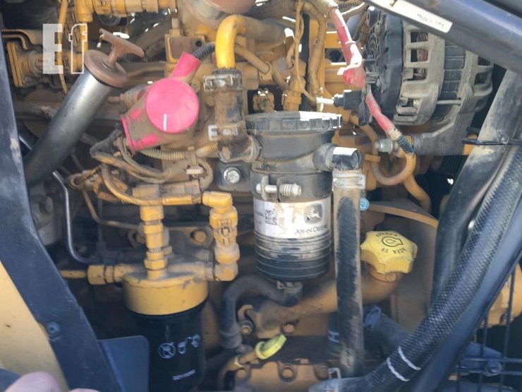 2017-deere-310sl-image-11