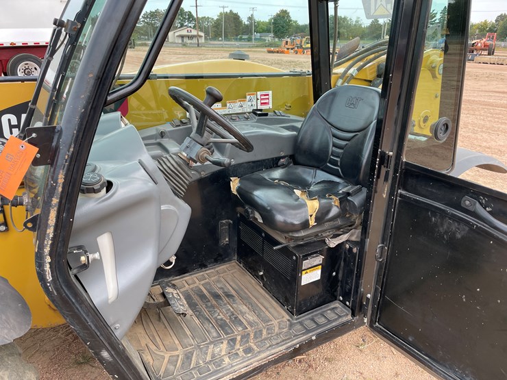 caterpillar-th255c-image-28