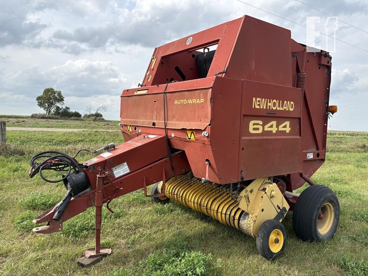 new-holland-644-image-1