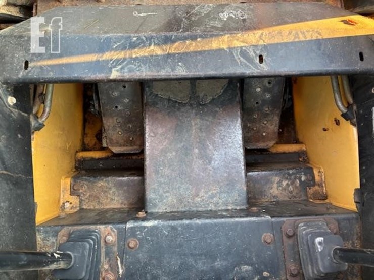 new-holland-lx665-image-14