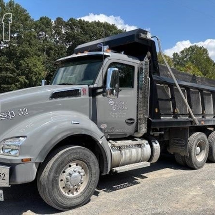 2022 KENWORTH T880