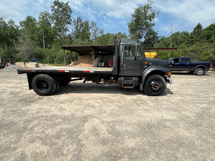 2000-international-4700-image-3