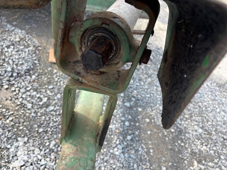 john-deere-336-image-6