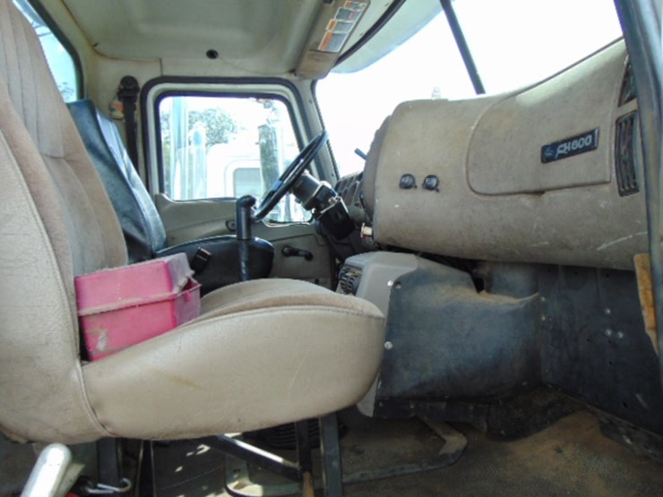 2004-mack-ch613-image-6