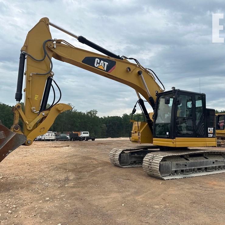 2018 CATERPILLAR 325FLCR