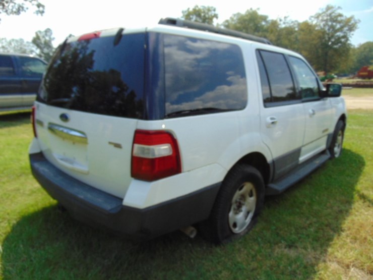2007-ford-expedition-image-2