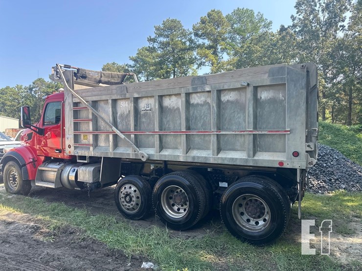 2017-peterbilt-567-image-4