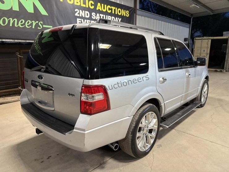 2013-ford-expedition-limited-image-8