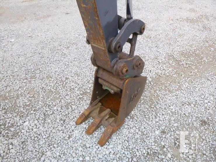 2021-takeuchi-tl8r-image-18