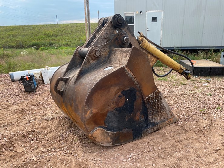 caterpillar-345-image-6