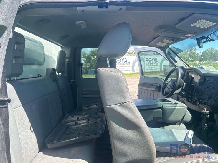 2015-ford-f550-image-23