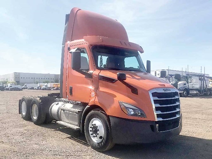 freightliner-cascadia-116-image-1