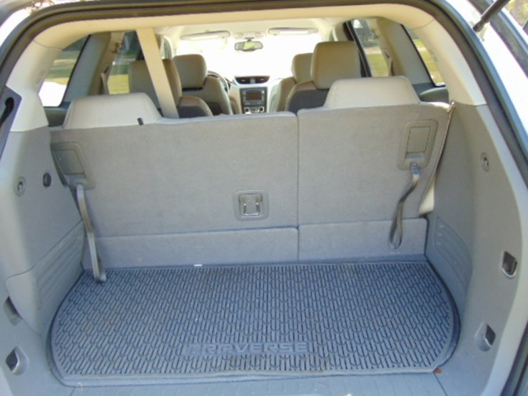 2015-chevrolet-traverse-image-3
