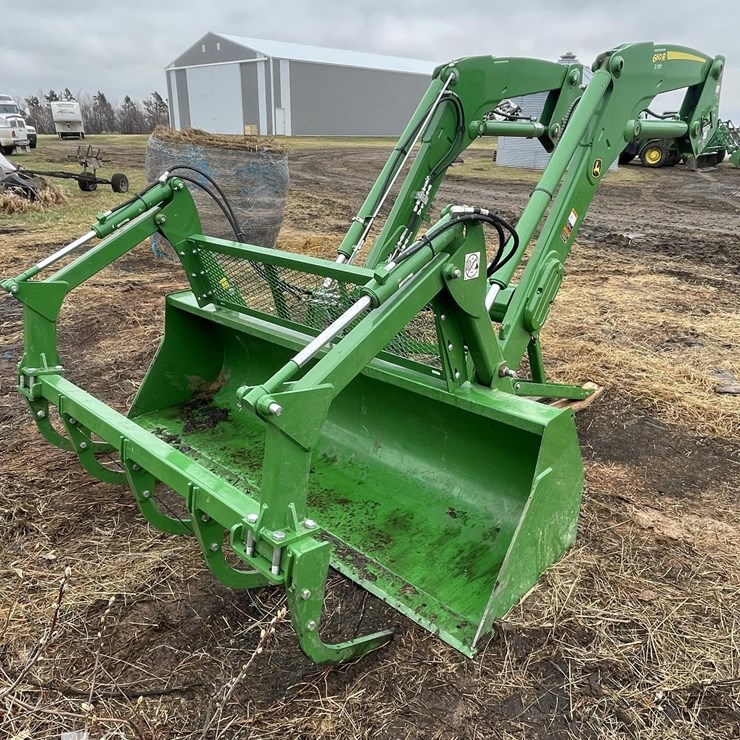 2022 JOHN DEERE 660R