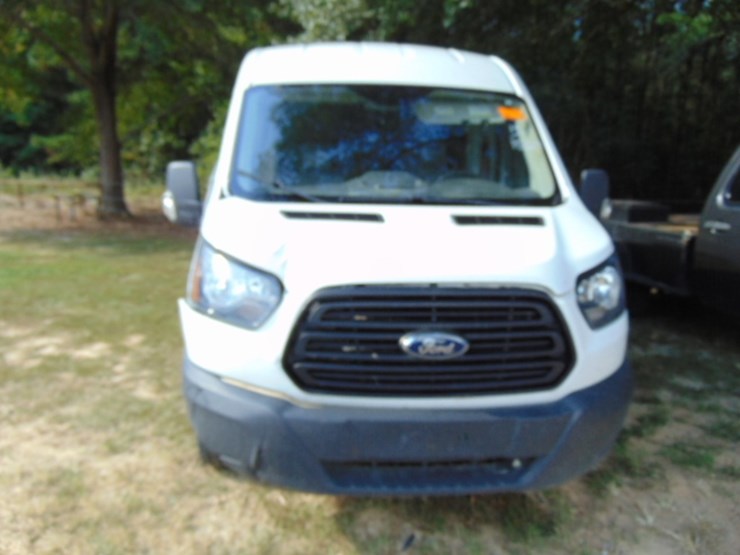 2019-ford-transit-image-3