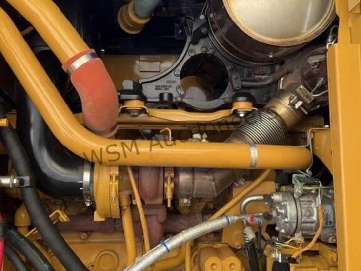 2012-caterpillar-12m2-image-20