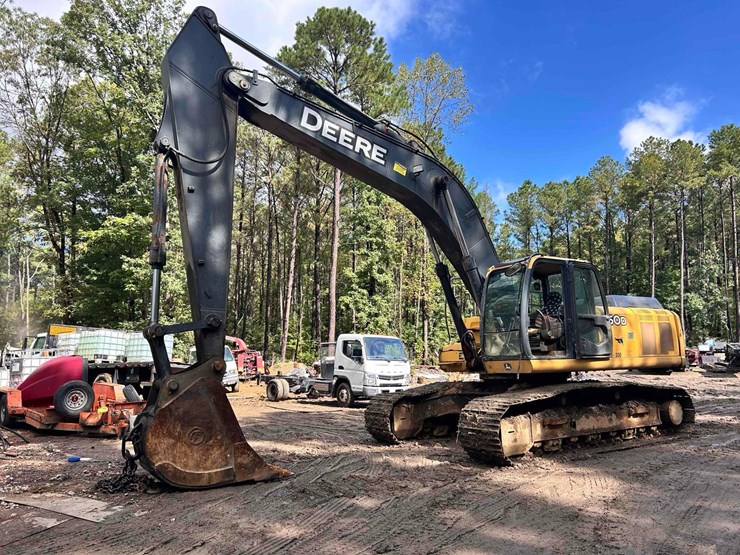 2010-deere-350d-image-1