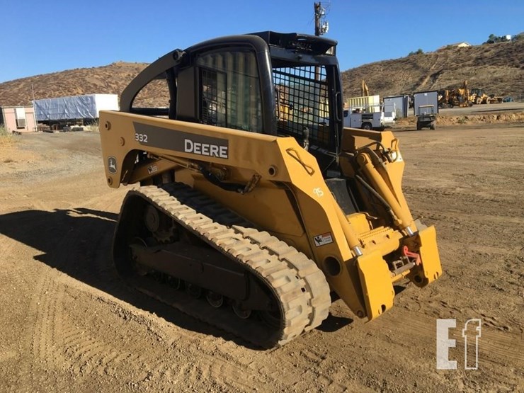deere-332-image-2