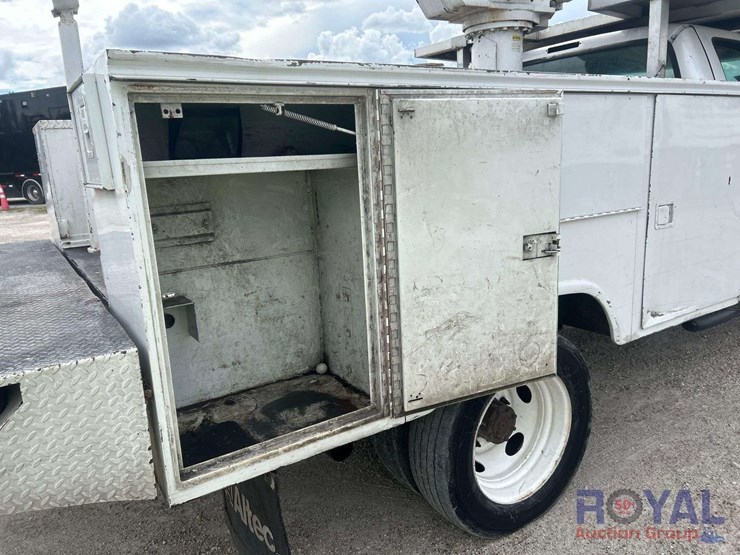 2000-ford-f550-image-17