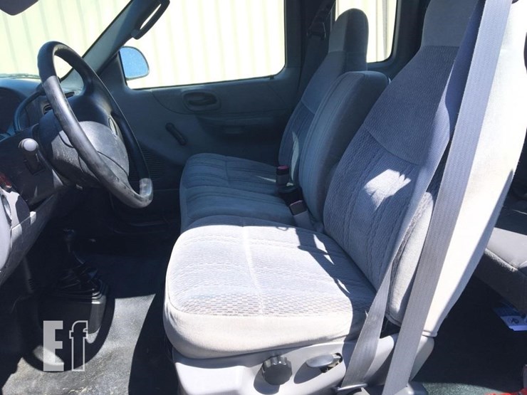 2004-ford-f150-xl-image-9