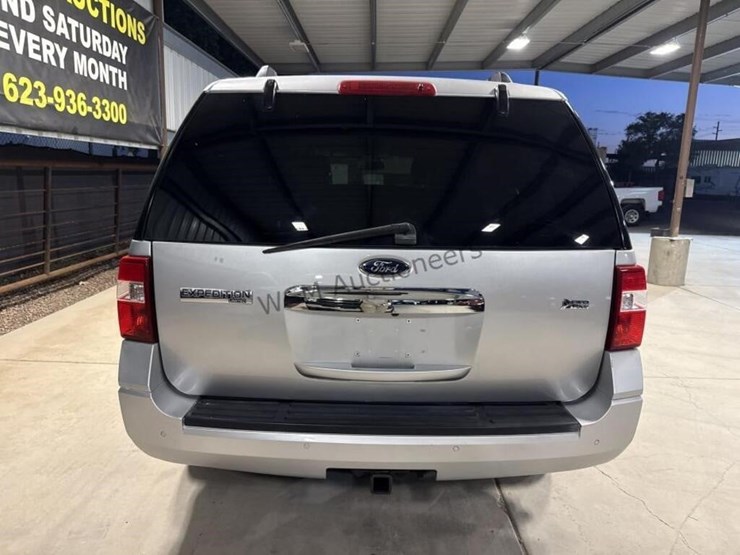 2013-ford-expedition-limited-image-7