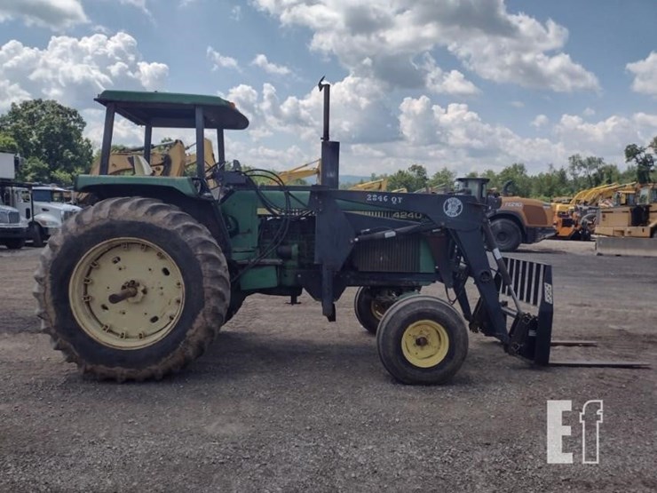 john-deere-4240-image-3