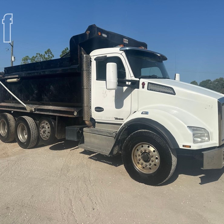 2018 KENWORTH T880