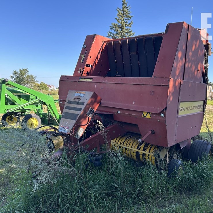 NEW HOLLAND 660