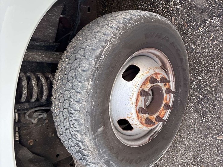 2012-ford-f350-image-23