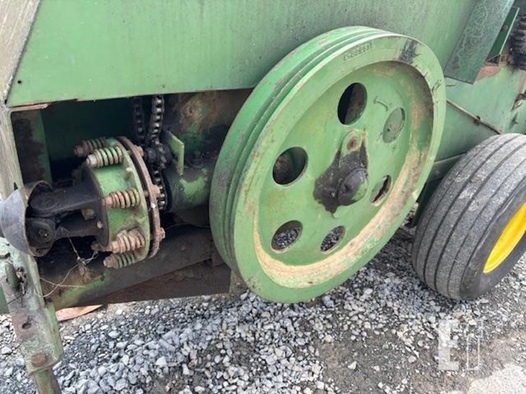 john-deere-336-image-7
