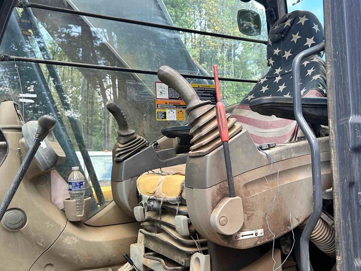 2010-deere-350d-image-23