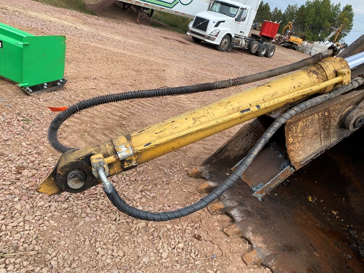 caterpillar-345-image-21
