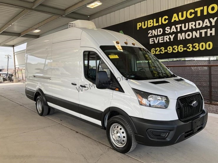 2022-ford-transit-image-2