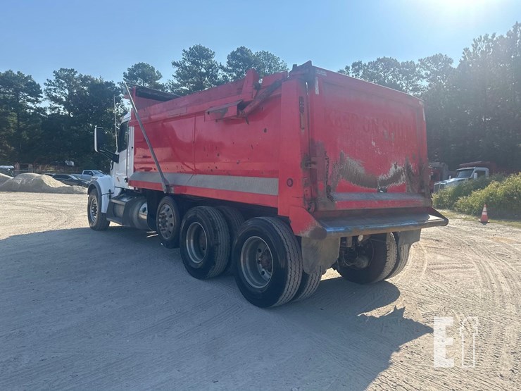 2019-peterbilt-567-image-6