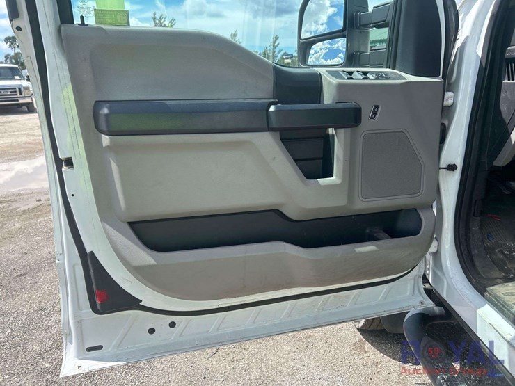2018-ford-f450-image-5
