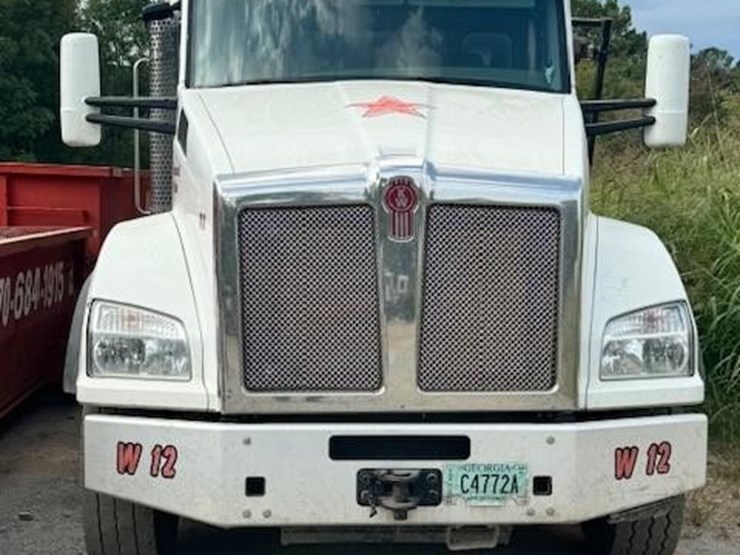 2017-kenworth-t880-image-2