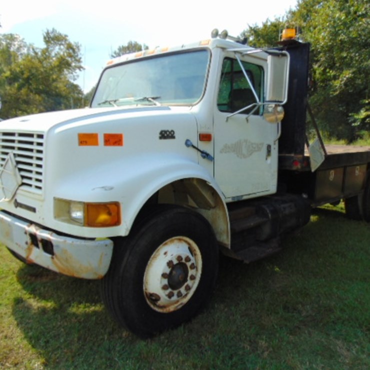 1999 INTERNATIONAL 4700